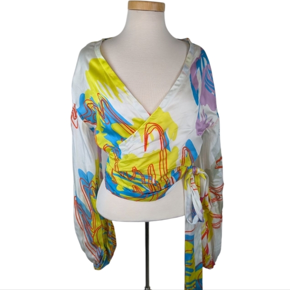 All Things Mochi Kylie Top Blouse Bubble sleeve Satin Colorful Wrap M - Picture 2 of 10
